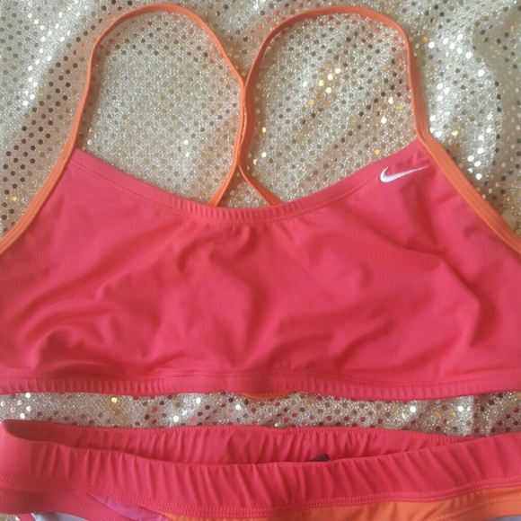 Nike swimsuit - Picture 2 of 8